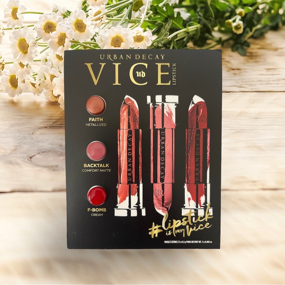 💄2/$20🔥🎉💄HOST PICK 🔥🎉💄URBAN DECAY LIPSTICK  SAMPLE CARD🔥🎉💄BRAND NEW💄